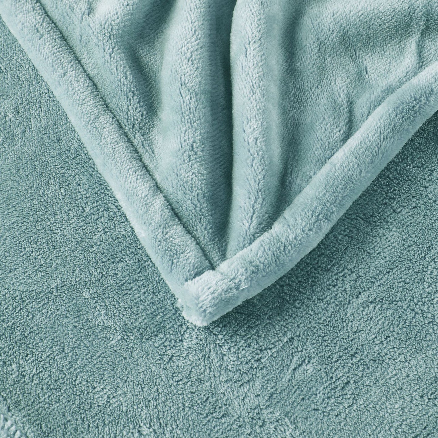 Beautyrest Plush Oversized Electric Heated Throw Blanket