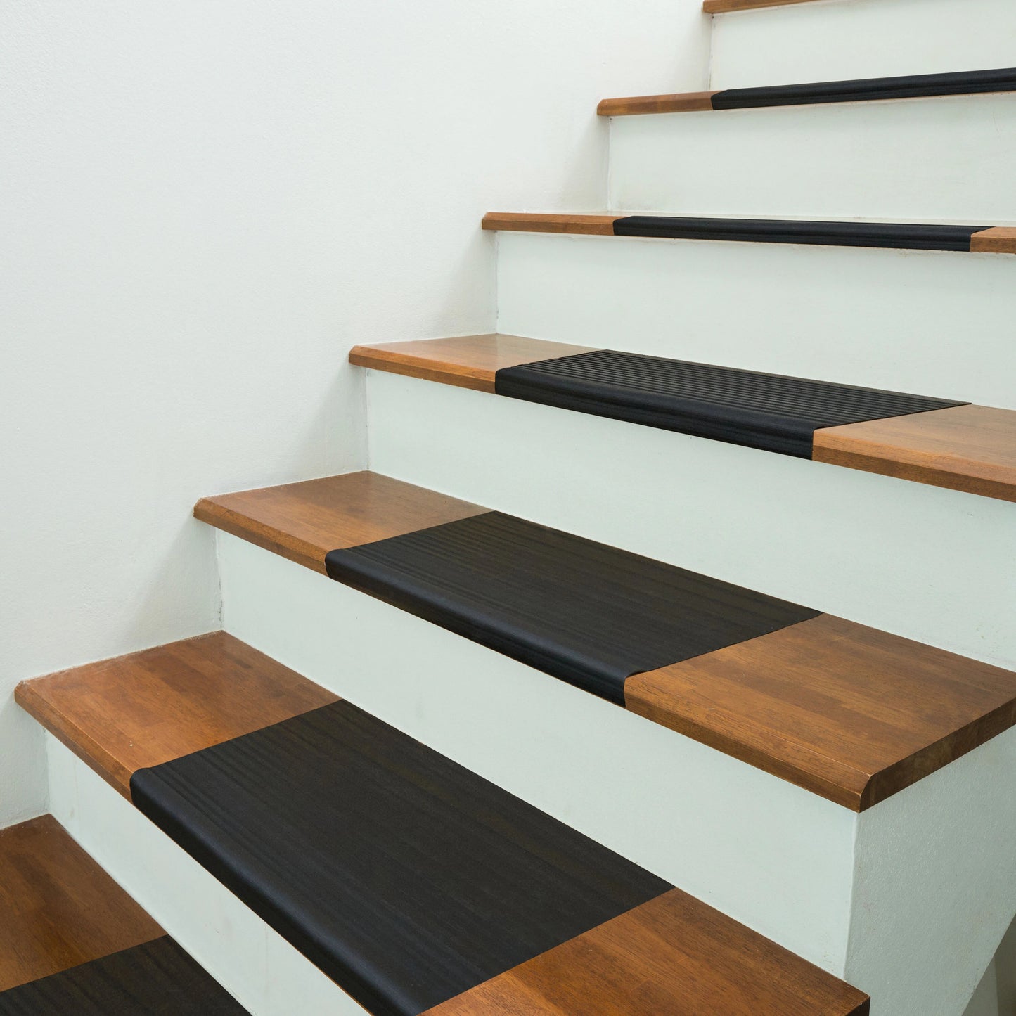 M-D Vinyl Grey Stair Tread Rug