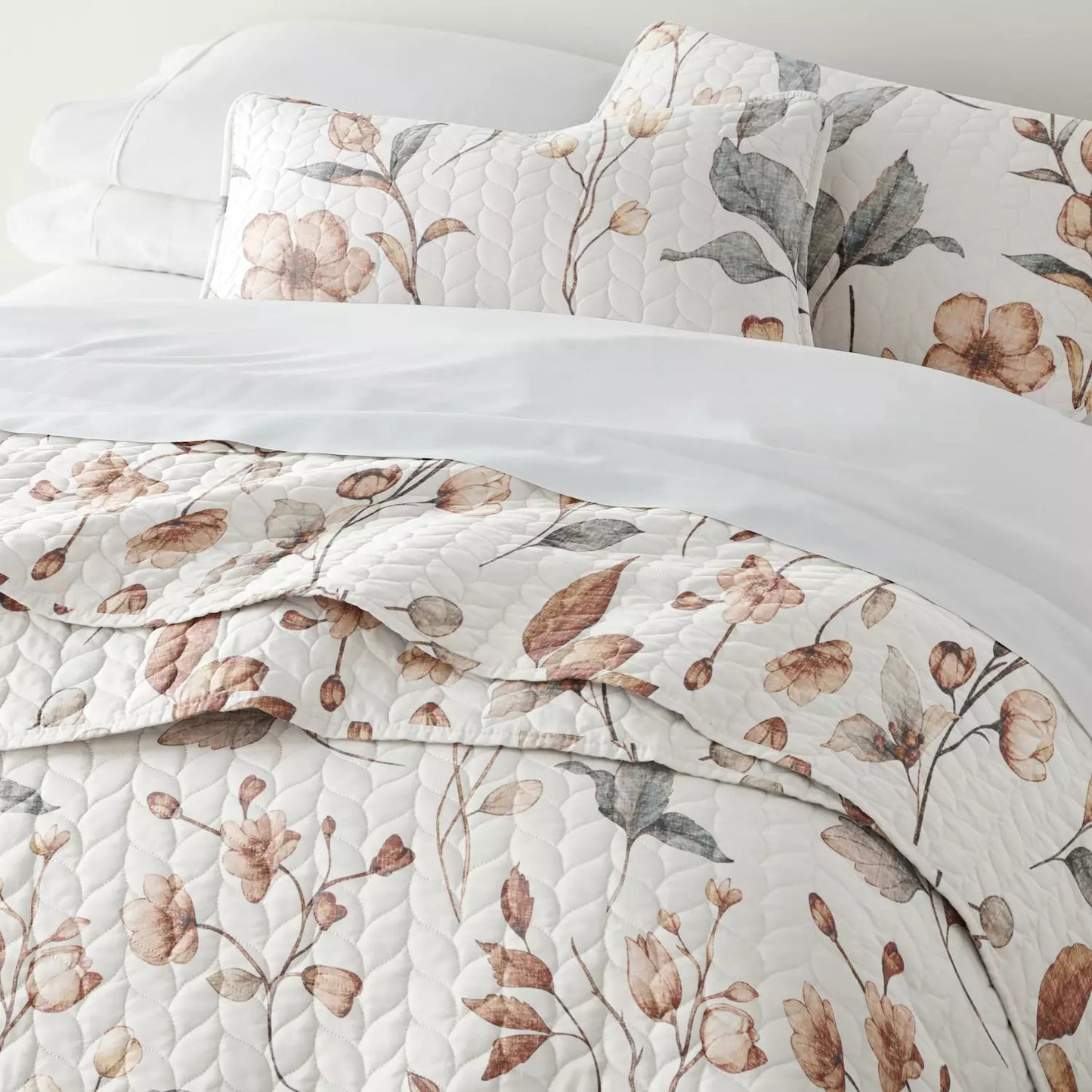 Home Collection Russet Floral All Season Down-Alternative Quilt Set